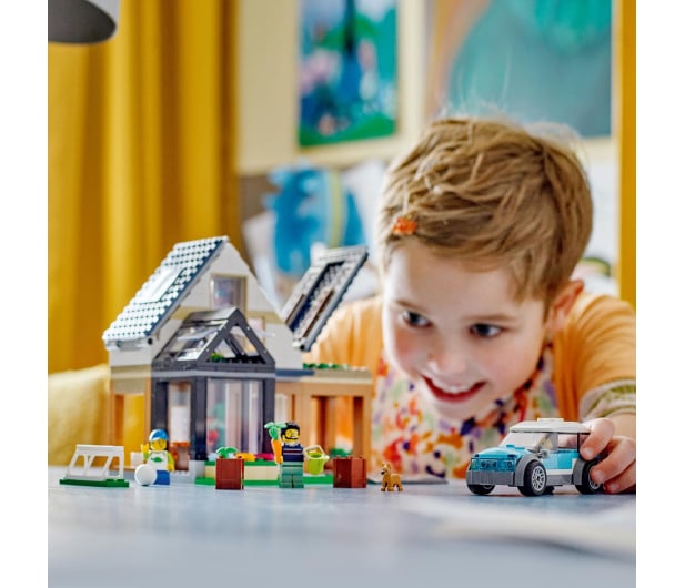 LEGO City 60398 Domek rodzinny i samochód elektryczny - 1144463 - zdjęcie 12